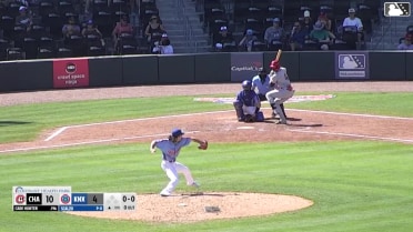 Julio Carreras homers (2) on a fly ball to left field.
