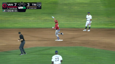 Alexis Hernandez's first two-homer game