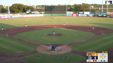 Abraham Parra Ball to Nate Nankil