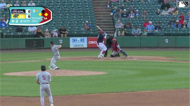 Manolfi Jimenez singles on a line drive to right fielder Justin Gonzales. Trent Farquhar scores. Tyler Pettorini to 3rd.