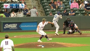 Joe Vetrano triples (1) on a line drive to right fielder Garrett Spain. Zyhir Hope scores. Griffin Lockwood-Powell scores.