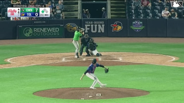 Patrick Clohisy singles on a ground ball to shortstop Andrew Navigato. Adam Zebrowski scores.