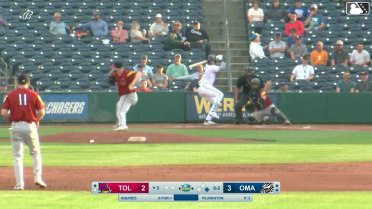 Brett Squires homers (1) on a fly ball to left field. Luca Tresh scores.