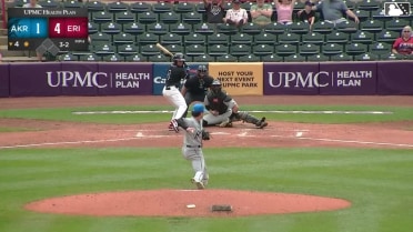 Viandel Pena homers (2) on a fly ball to right field.
