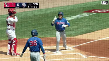 Blue Jays prospect Alan Roden belts a leadoff homer