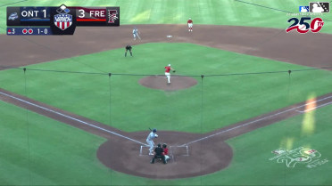 Easton Shelton doubles (16) on a soft fly ball to right fielder Cameron Nelson. Kellon Lindsey scores. Jaron Elkins scores.