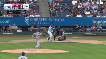 Adrian Del Castillo homers (2) on a fly ball to right field. Anderdson Rojas scores.