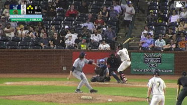 Jacob Roberts In play, run(s) to Yordany De Los Santos