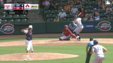 Caden Powell grounds into a double play, third baseman Antonio Anderson to second baseman Mason White to first baseman Ronny Hernandez. Kyle Walker out at 2nd. Caden Powell out at 1st.