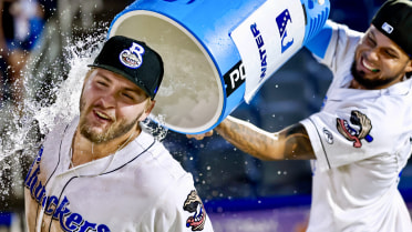 Pair of Multi-Homer Games Lead Shuckers to Series Win over Lookouts