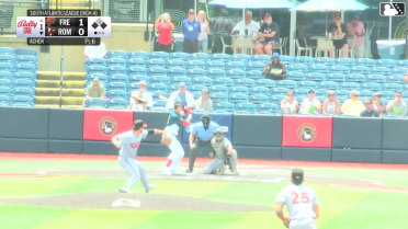 Owen Carey triples (4) on a fly ball to center fielder Braylin Tavera. John Gil scores. Eric Hartman scores.