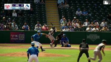 Christian Romero Ball to Vimael Machín
