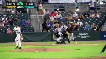 Yordany De Los Santos' bases-clearing double