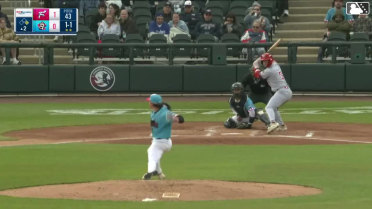 Jordan Dissin doubles (3) on a fly ball to left fielder Jace Avina. Austin Murr scores.