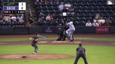Murf Gray doubles (4) on a fly ball to center fielder Ely Brown. Yordany De Los Santos scores.