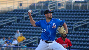 Shuckers Fall to M-Braves, 3-1, in Pitcher's Duel