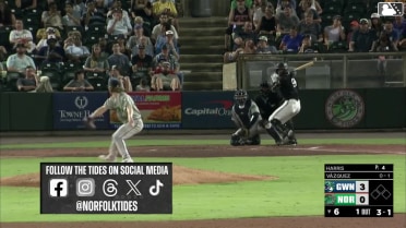 Luis Vázquez homers (4) on a fly ball to left field.