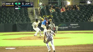 David Matoma In play, run(s) to Abrahan Ramirez