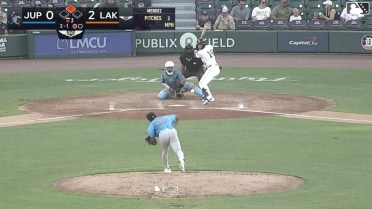 Gerinton Mendez In play, run(s) to Nick Dumesnil