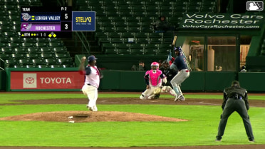 Eddy Yean In play, run(s) to Liover Peguero