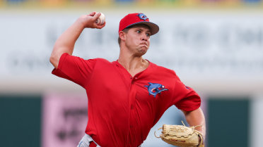 Threshers Split Doubleheader to Open the Season 