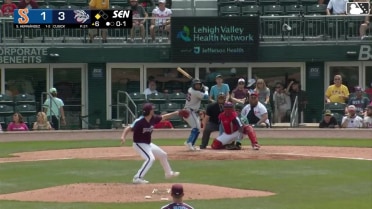 Yonny Hernández singles on a ground ball to left fielder Otto Kemp. Ji Hwan Bae scores.