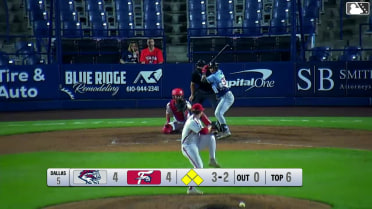 Nick Lorusso singles on a sharp line drive to center fielder Pedro León. Mitch Voit scores. Chris Suero to 3rd. John Bay to 2nd.