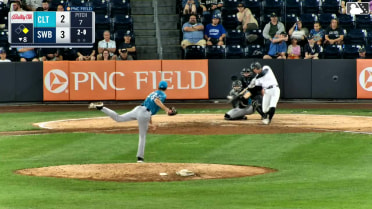 Anthony Volpe homers (5) on a fly ball to center field. Ernesto Martinez Jr. scores.
