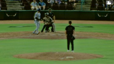 Zack Qin Ball to Joendry Vargas