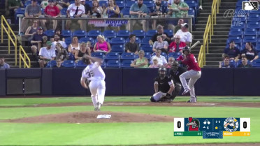 Nico Perez out on a sacrifice fly to right fielder José Pirela. Eduardo Quintero scores.