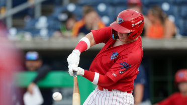 Davis’ Three-Run Double Powers Threshers to Victory
