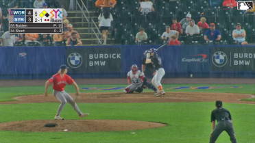 Zack Short doubles (3) on a sharp line drive to center fielder Braiden Ward. Ryan Clifford scores. Yonny Hernández scores.