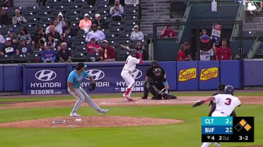 Jonatan Clase homers (4) on a fly ball to right field. C.J. Stubbs scores. Je'Von Ward scores.