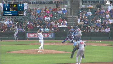 Gabriel Gonzalez singles on a line drive to right fielder Owen Miller. Aaron Sabato scores. Hendry Mendez scores.