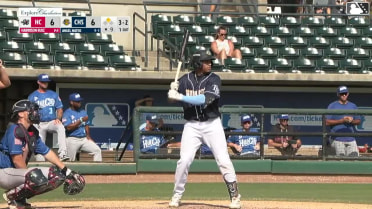 Angel Mateo singles on a line drive to left fielder Yeiferth Castillo. Alberth Palma scores.