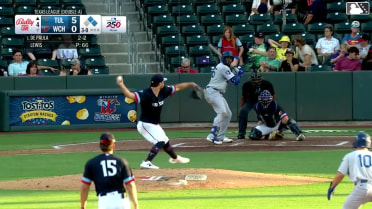 Josue De Paula singles on a ground ball to left fielder Jay Thomason. Taylor Young scores. Sean McLain to 2nd.
