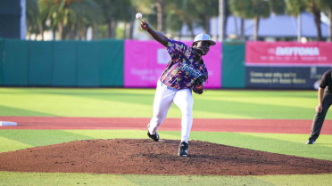 Rumberos Rally, But Can’t Climb Out of Seven-Run Hole