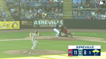 Anthony Huezo singles on a ground ball to right fielder Isaiah Jackson. Caden Powell scores. Xavier Neyens to 2nd.