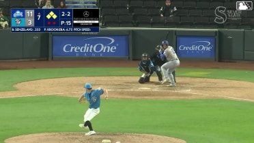 Nick Senzel singles on a sharp line drive to center fielder Zack Gelof. Zach Ehrhard scores. James Tibbs III scores. Ryan Fitzgerald to 3rd.