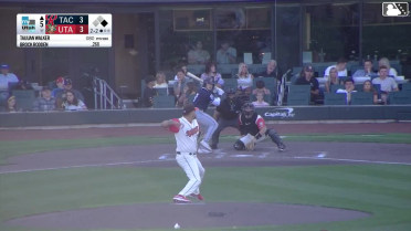 Taijuan Walker In play, run(s) to Brock Rodden