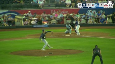 Alberto Barriga singles on a line drive to center fielder Kai Roberts. Cristofer Torin scores. Jansel Luis to 2nd.