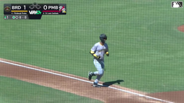 Edward Florentino' 16th homer of the year