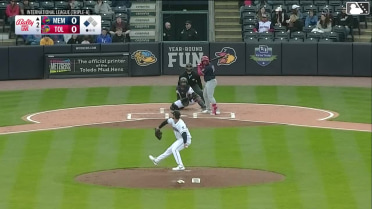 Nelson Velázquez homers (4) on a fly ball to left field. Jimmy Crooks scores.