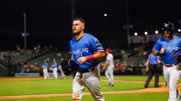 Despite Late Guillemette Blast, Hooks Drop Sunday Finale