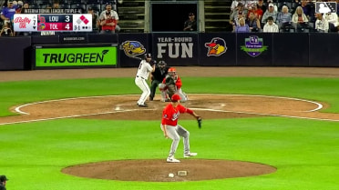 Cal Stevenson homers (7) on a fly ball to right field. Brett Callahan scores. Carlos Pérez scores.