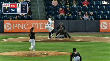Ernesto Martinez Jr. singles on a ground ball to right fielder Andrew Pinckney. Duke Ellis scores.