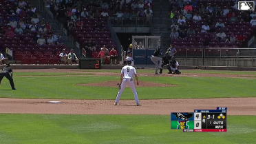 Derlin Figueroa singles on a ground ball to right fielder Jacob McCombs. Blake Mitchell scores. Luke Pelzer to 3rd.