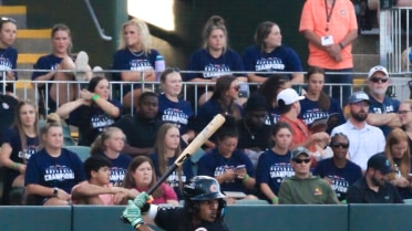 Clingstones Overpowered by Pensacola Pitching in 4-2 Loss