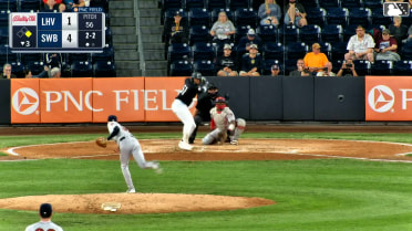 Yanquiel Fernández homers (23) on a fly ball to right field. Max Schuemann scores.
