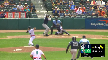 Josh Moylan singles on a sharp line drive to left fielder Hedbert Perez. DJ Gladney scores. Cole Gabrielson to 2nd.